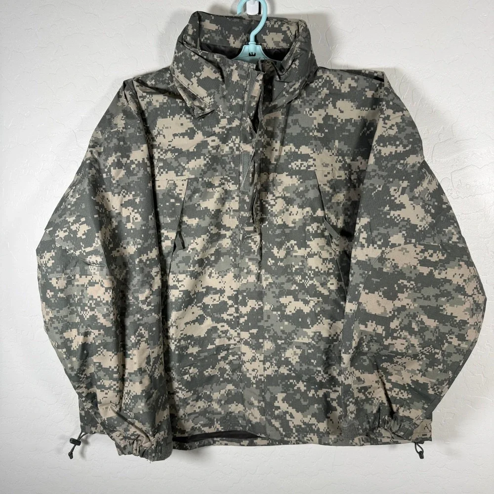 Extreme Cold Wet Weather Jacket Gen III Layer 6 UCP Camouflage Medium Regular